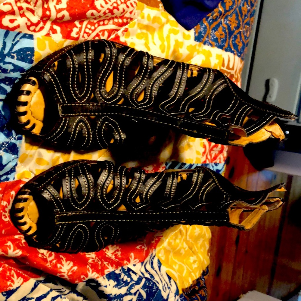 Pinkolinos low heel sandals